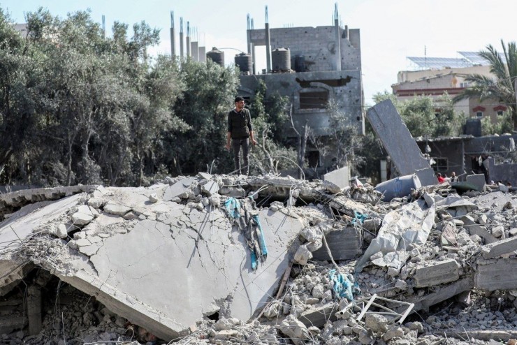 الاحتلال يقصف أهدافًا شمال قطاع غزة