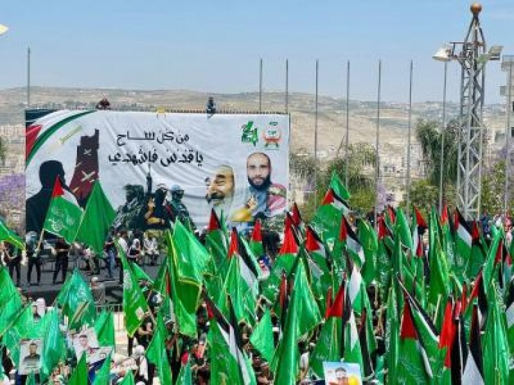 دائرة الجامعات في حماس تهنىء الكتلة الإسلامية بفوزها في انتخابات جامعة النجاح