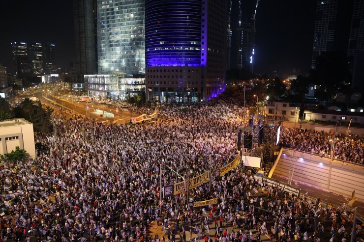 للأسبوع الـ 21 ... عشرات الآلاف من الإسرائيليين يتظاهرون ضد حكومة نتنياهو