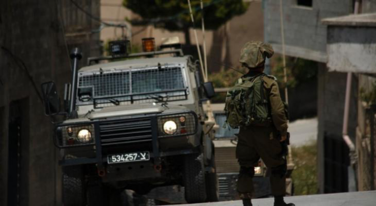 مواصلة لانتهاكاته.. الاحتلال يعتقل 11 فلسطينيًا من بلدة بيتا جنوب نابلس