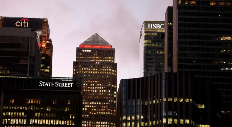 بأحدث موجة من تسريح الموظفين.. بنك أمريكي يعتزم إلغاء 50 وظيفة في لندن