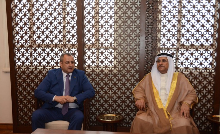 رئيس البرلمان العربي يؤكد على أهمية التنسيق المشترك بين العالمين العربي والإسلامي في الدفاع عن قضايا الأمة العادلة