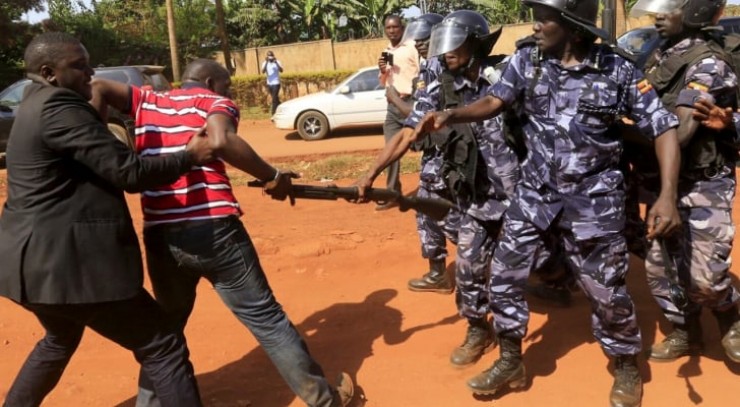  25 قتيلا في هجوم على مدرسة غرب أوغندا