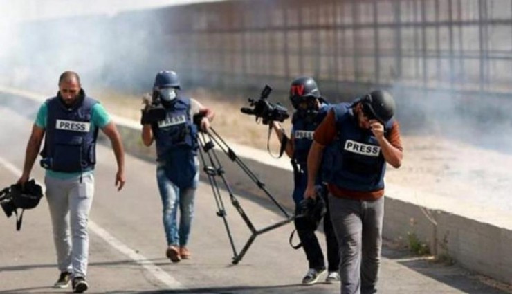 قوات الاحتلال تستهدف الصحفيين خلال عدوانها على جنين ومخيمها