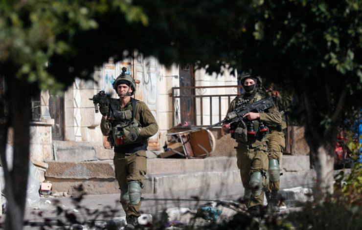 ما هي تداعيات شن أي عملية عسكرية بالضفة على إسرائيل ؟