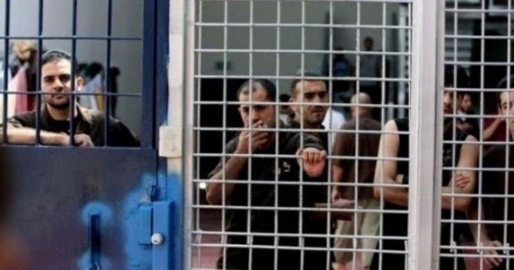 المعتقلون شديد وتلاحمة وعبيدو يعلّقون إضرابهم المفتوح عن الطعام