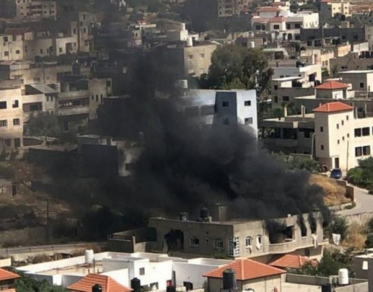 الاحتلال يستهدف مستشفى ابن سينا ويقصف عمارة سكنية في مخيم جنين 