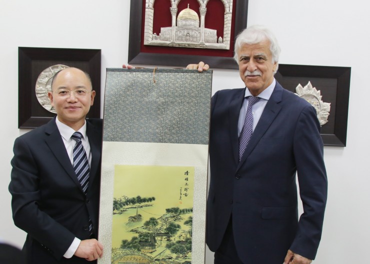 عورتاني وسفير الصين يؤكدان على توسيع نطاق التعاون لخدمة التعليم وتطويره