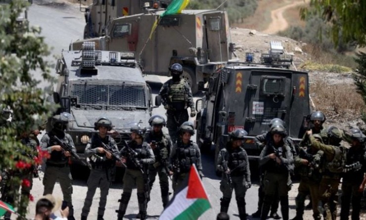 قوات الاحتلال تقتحم نابلس وعدة بلدات وقرى في محيطها