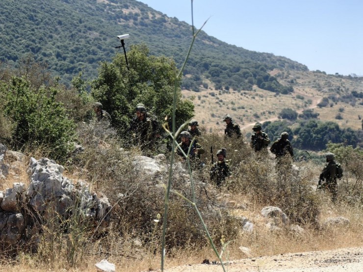 الاحتلال يطلق قنابل غاز على وفد لبناني على الحدود الشمالية لمزارع شبعا