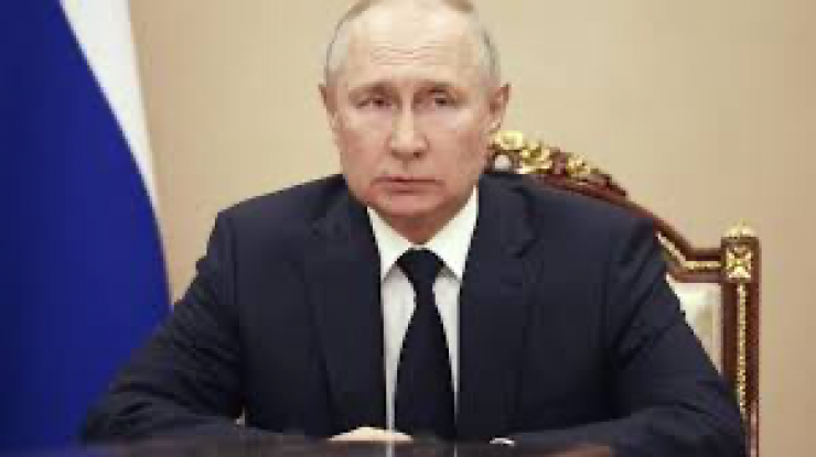 بوتين يتوعد بالرد على تفجير جسر القرم