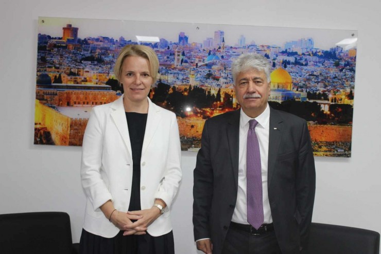 خلال لقاءه سفيرة سويسرا.... مجدلاني: إجراءات الاحتلال تهدف لتقويض السلطة الفلسطينية