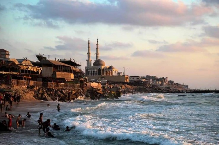 جودة البيئة: 40% من بحر غزة ملوث وغير آمن للسباحة