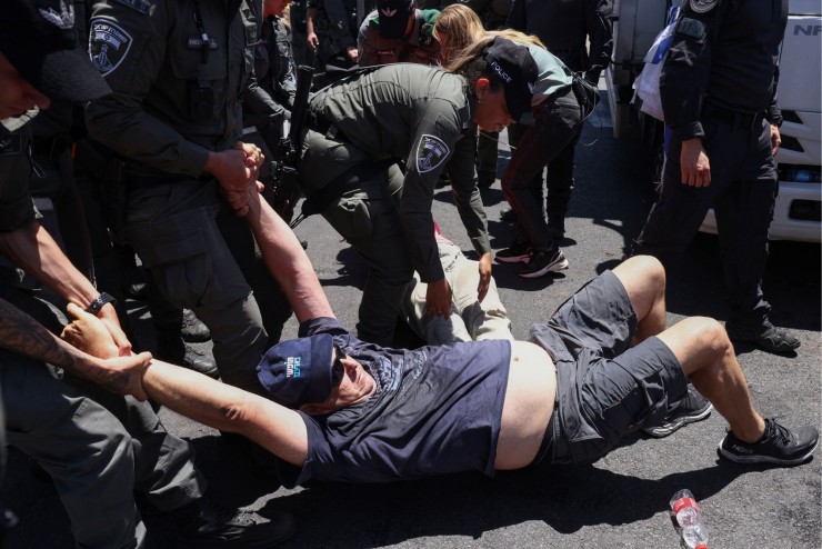 خطة إضعاف القضاء في إسرائيل: فشل محاولات التوصل إلى تسوية واستمرار الاحتجاجات