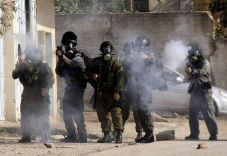 إصابات بالاختناق جراء مواجهات مع الاحتلال في نابلس