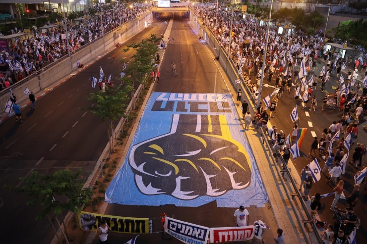 عشرات الآلاف يتظاهرون ضد حكومة نتنياهو للأسبوع الـ30 على التوالي