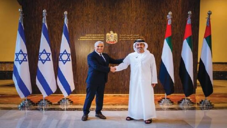 صحيفة: كوهين مستاء من لقاء زعيم المعارضة الإسرائيلية بوزير الخارجية الإماراتي