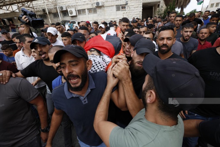 تواصل انتهاكات الاحتلال: شهيد وإصابات واعتقالات وهدم وتجريف واقتحام للأقصى