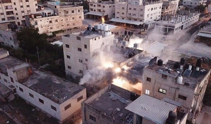 إصابات وتفجير منزل ومقر لحركة فتح إثر اقتحام الاحتلال لمخيم بلاطة