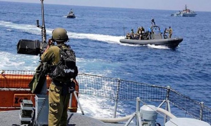 زوارق بحرية الاحتلال تهاجم الصيادين في بحر شمال قطاع غزة