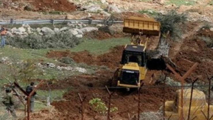 بيت لحم: قوات الاحتلال تستولي على جرافة في تقوع 