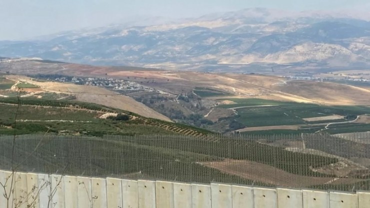 إسرائيل تعتزم بناء سياج حدودي مع الأردن
