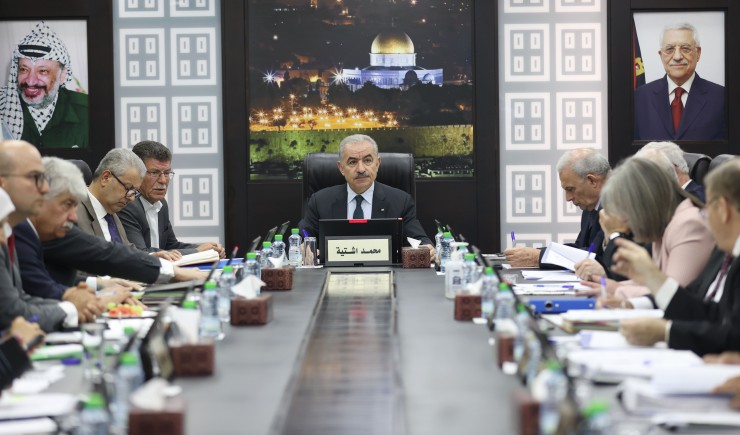طالع قرارت مجلس الوزراء الفلسطيني خلال جلسته الأسبوعية