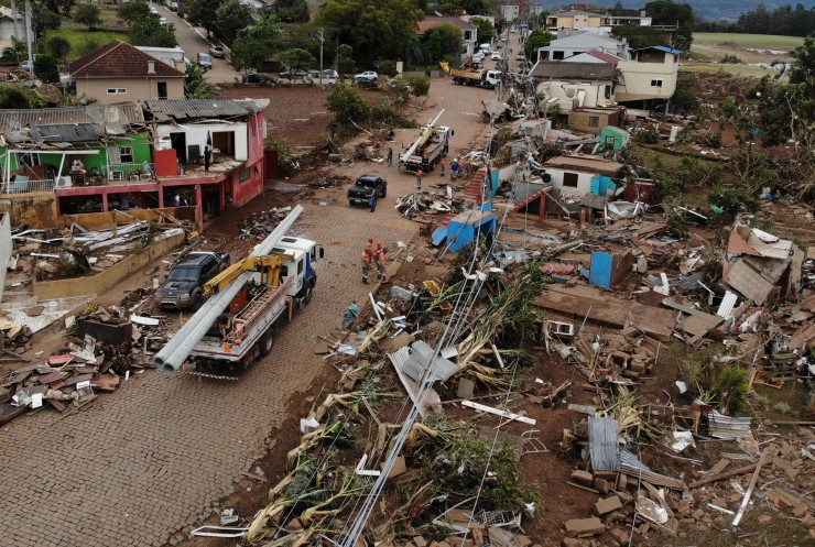 البرازيل: ارتفاع عدد المفقودين جراء الإعصار المدمر إلى 46 شخصا