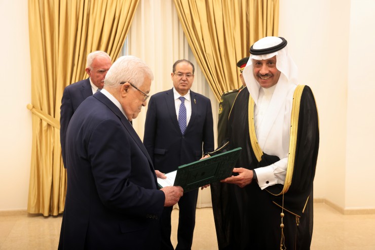 رام الله: الرئيس عباس يتقبّل أوراق اعتماد سفير السعودية لدى دولة فلسطين
