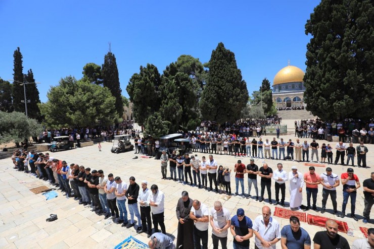 أوقاف القدس: 40 ألفا يؤدون صلاة الجمعة في المسجد الأقصى