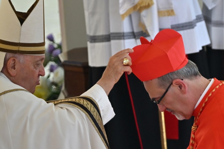 روما: البابا فرنسيس يمنح بطريرك القدس للاتين الرتبة الكارديناليّة