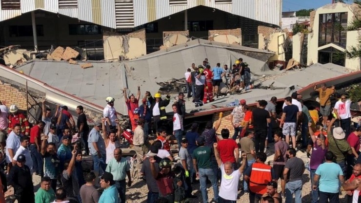 تسعة قتلى وعشرات الجرحى جراء انهيار سقف كنيسة في شمال شرق المكسيك 