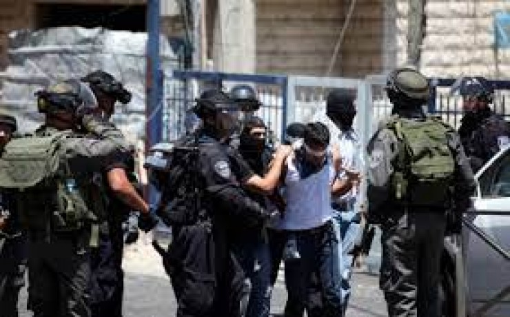 نابلس: الاحتلال يعتقل 12 مواطنا من حوارة 