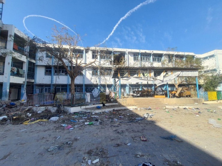 تقرير: مجازرٌ إسرائيلية ونزوحٌ محاصر داخل أزقة مراكز إيواء شمال قطاع غزة (صور) 