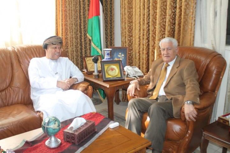 عباس زكي يستقبل سفير سلطنة عمان