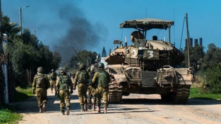 3 مراحل تنتهي بانسحاب إسرائيل من القطاع.. تفاصيل صفقة جديدة لوقف الحرب بغزة