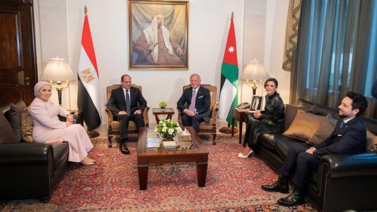 العاهل الأردني والرئيس السيسي يدعوان لوقف شامل لإطلاق النار في غزة