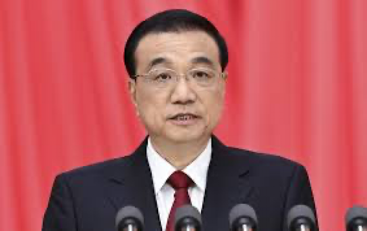 رئيس مجلس الدولة الصيني يهنئ رئيس الوزراء على تسلم مهامه