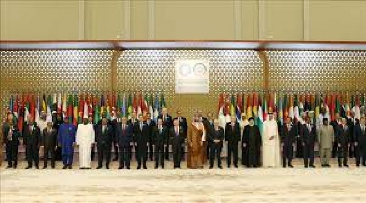 القمة العربية توصي بوقف فوري للحرب 