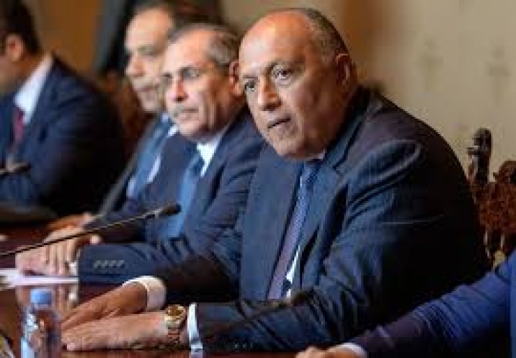وزير الخارجية المصري: حماس قبلت العرض بوقف إطلاق النار وينتظرون رد إسرائيل