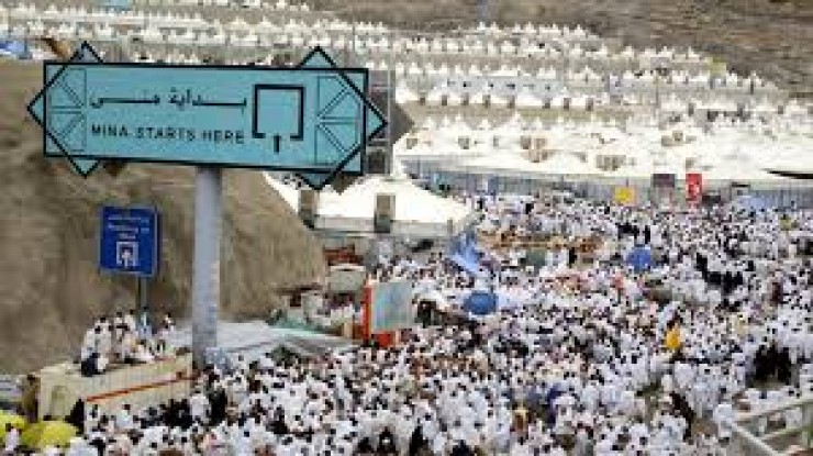 ضيوف الرحمن يتوافدون إلى منى لقضاء يوم التروية
