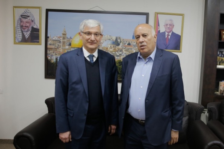 الرجوب يطلع القنصل التركي العام على آخر المستجدات السياسية في فلسطين