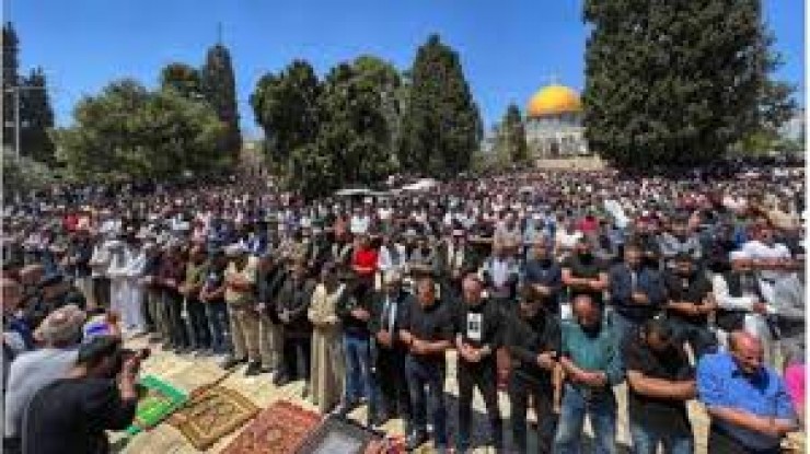 35 ألف مصلّ أدّوا صلاة الجمعة في المسجد الأقصى