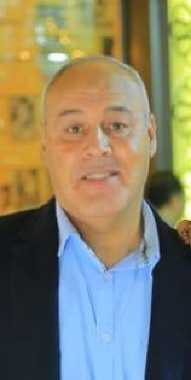 الفلسطيني النازح في مصر .. لهفة وحنين للوطن وتصميم فولاذي للنهوض من جديد
