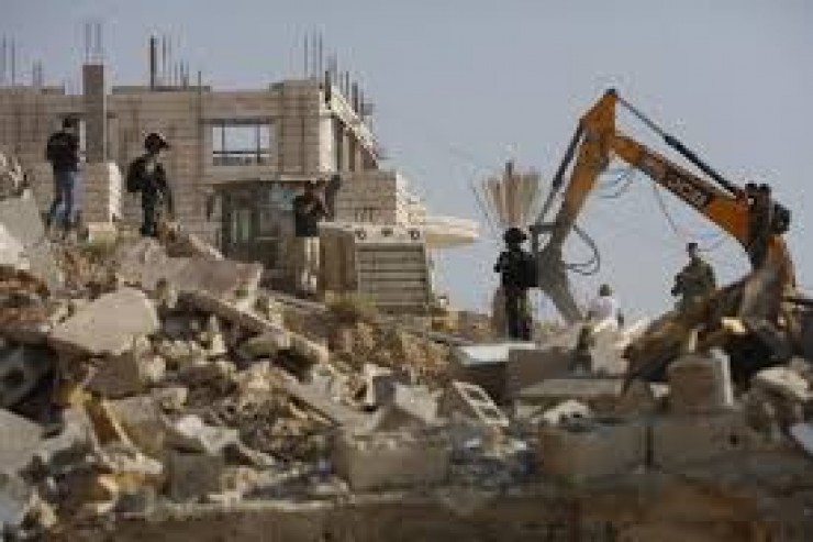 الاحتلال يهدم ممتلكات في دير بلوط بسلفيت