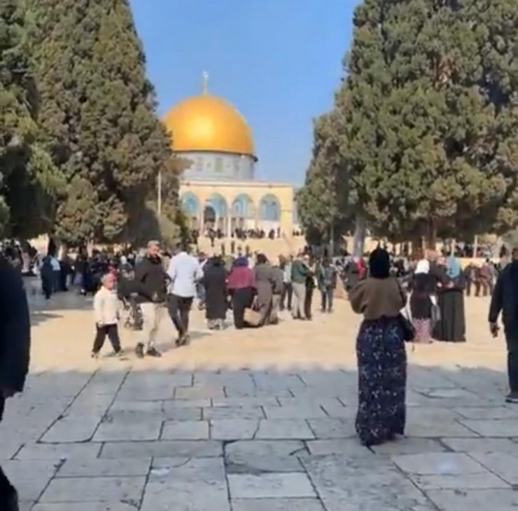 رغم تضييقات الاحتلال.. الآلاف يحيون ذكرى الإسراء والمعراج بالأقصى