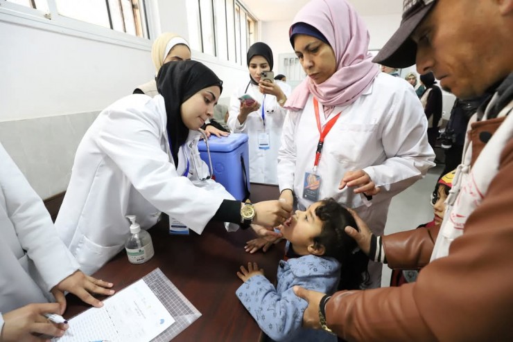 الهلال الأحمر يعزز المناعة المجتمعية من خلال التطعيم ضد شلل الأطفال في قطاع غزة