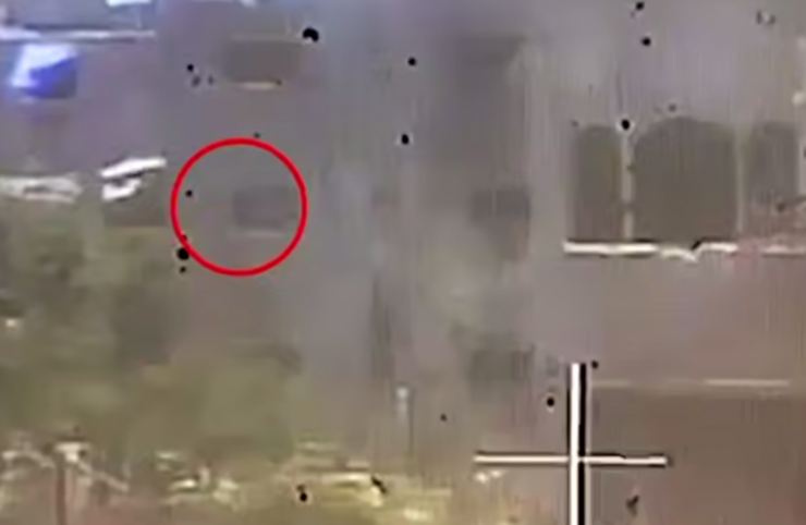الجيش الإسرائيلي ينشر مشاهد لمقاومين فلسطينيين يطلقون صاروخاً نحو قواته وعملية استهدافهم