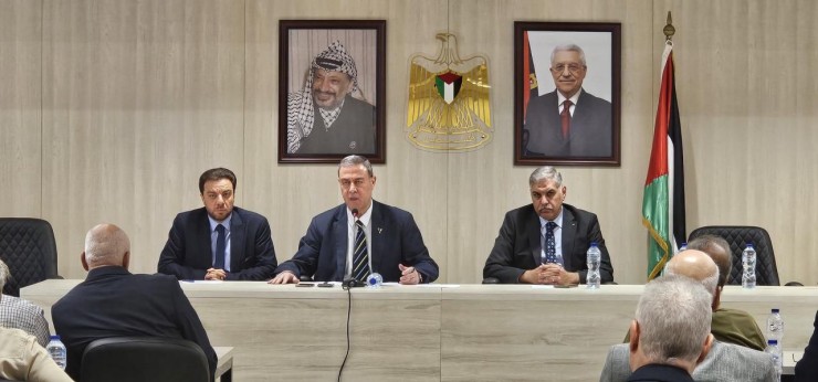 السفير اللوح يطلع لفيفًا من الشخصيات الوطنية الفلسطينية على آخر المستجدات السياسية