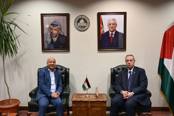 السفير اللوح يبحث مع رئيس دائرة شؤون اللاجئين أوضاع اللاجئين الفلسطينيين 